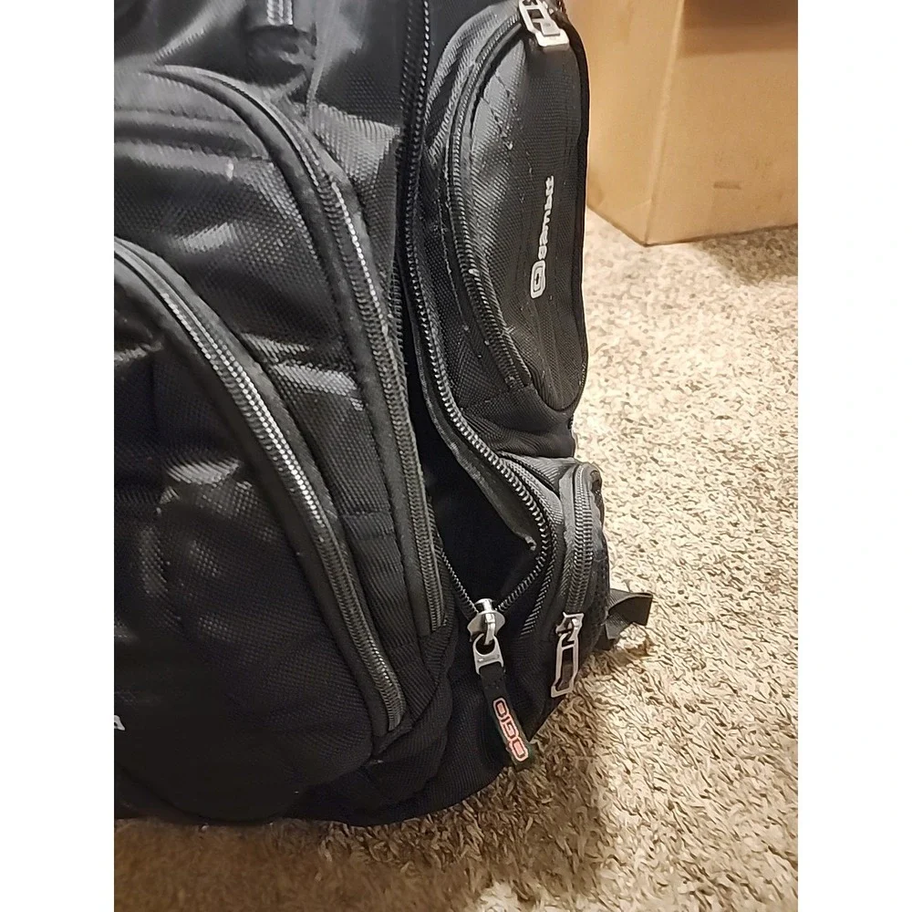 Ogio Renegade‎ Laptop Backpack Gray Large Pockets Sunglasses Case - Picture 7 of 8